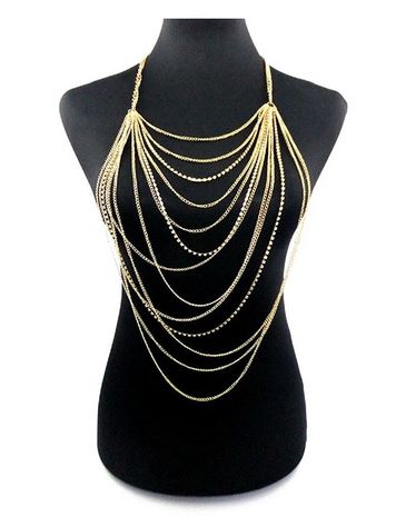 Collier doré photographe grossesse à Baugy